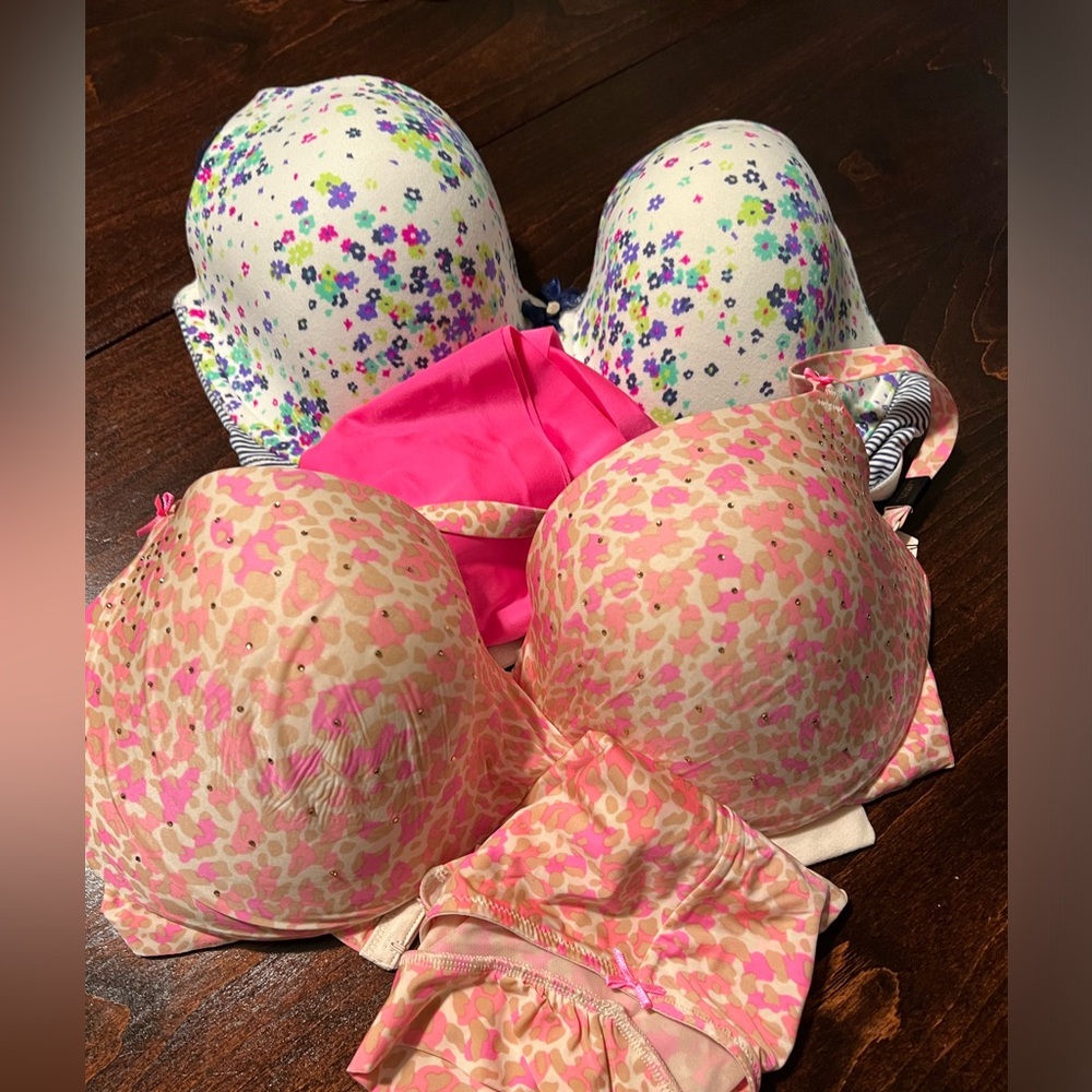 36D 36DD and 2 L underwear!!!